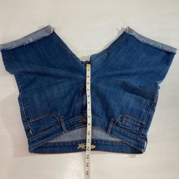 Old Navy Shorts Women’s 8R Blue Denim The Flirt Cuffed Bermuda Casual - Picture 8 of 9